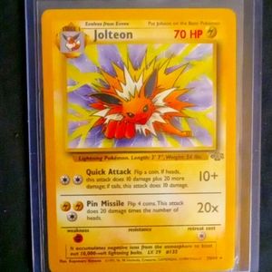 POKEMON VINTAGE"jolteon"from 95/98 jungle set RARE card.